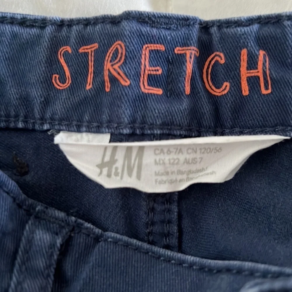 H&M girls stretch blue jeans. Size 6/7